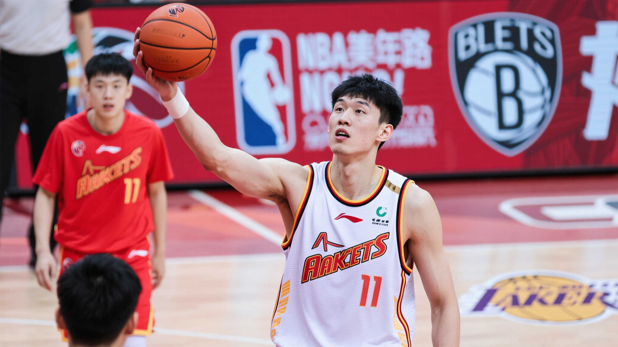 对于球员福
